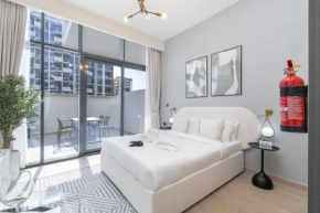 Peaceful Studio Apartment Perfect for 2 in Meydan